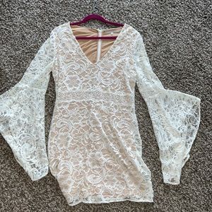 Guess- LS Belle Lace Dress. Tan and White lace